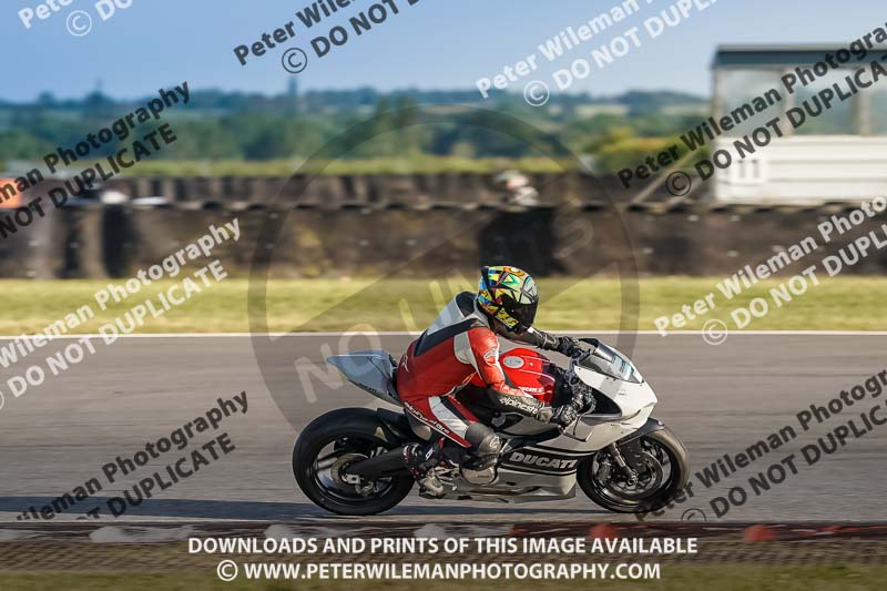 enduro digital images;event digital images;eventdigitalimages;no limits trackdays;peter wileman photography;racing digital images;snetterton;snetterton no limits trackday;snetterton photographs;snetterton trackday photographs;trackday digital images;trackday photos